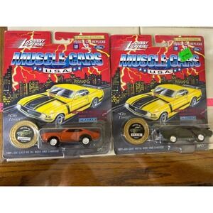 Johnny Lightning Muscle Cars USA 1969 Olds 442 Diecast Car Series 7 Lot‎